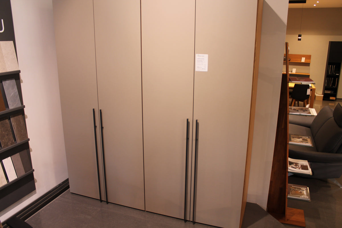 Jutzler Nougat, Eiche furn. Drehtür-Schrank