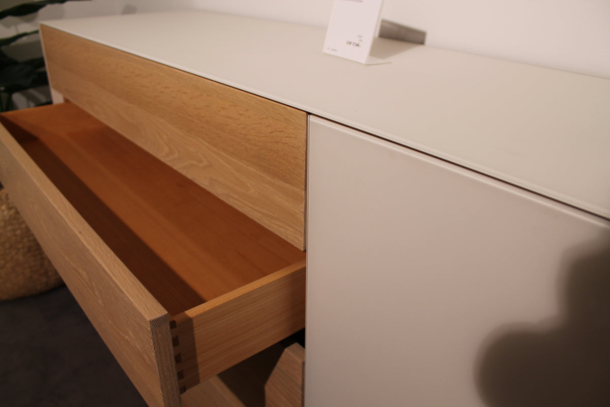 Team 7 Cubus Pure Sideboard (Eiche, weiss geölt) – Ansicht 2